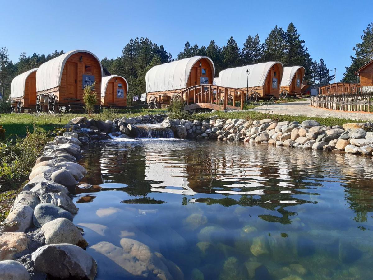 El Paso City, Zlatibor - Unique Wooden Cottages, Treehouse, Wild West Rooms, Accommodation 1-6 People Екстер'єр фото