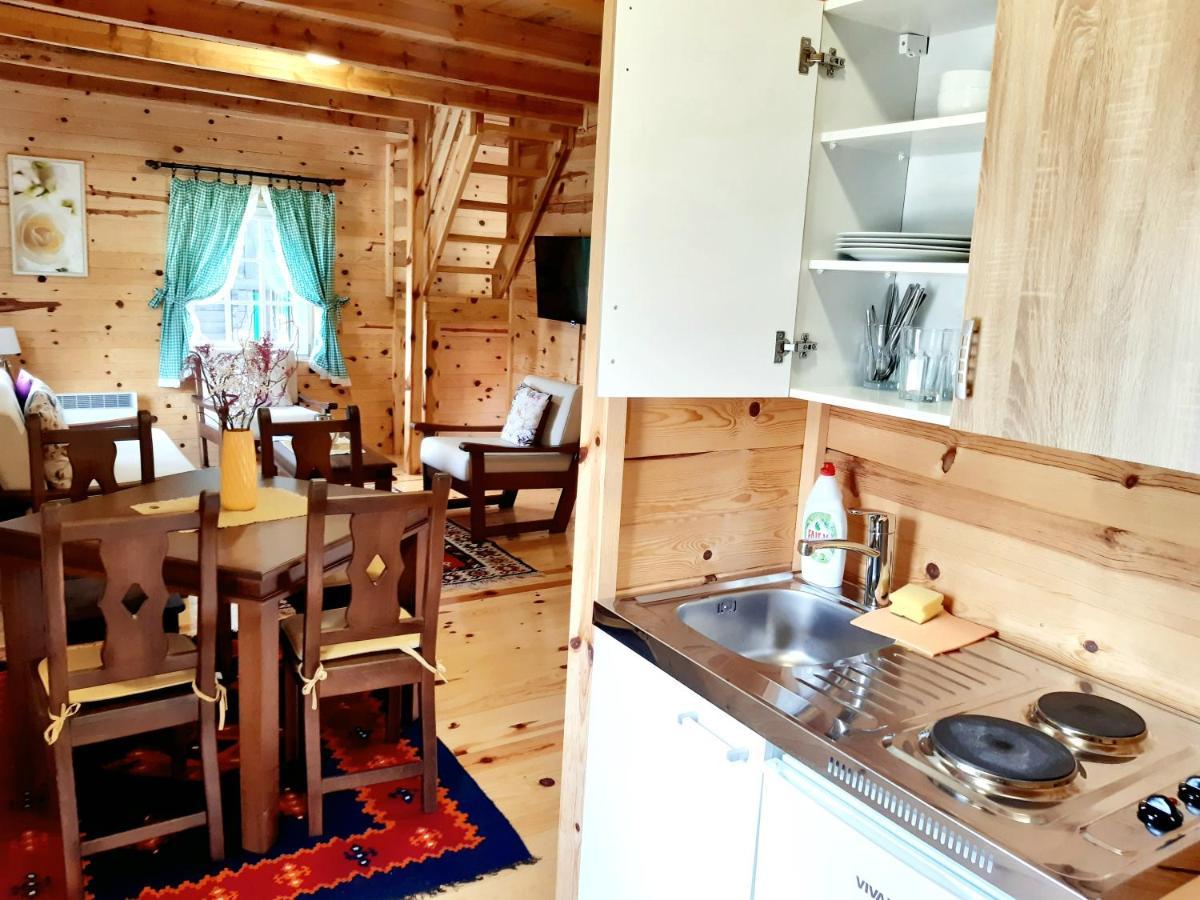 El Paso City, Zlatibor - Unique Wooden Cottages, Treehouse, Wild West Rooms, Accommodation 1-6 People Екстер'єр фото