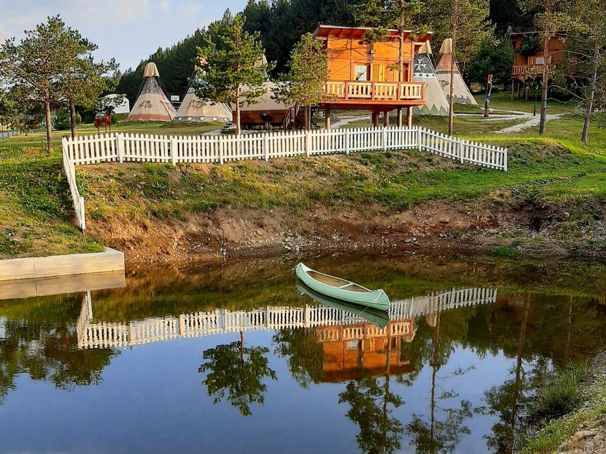 El Paso City, Zlatibor - Unique Wooden Cottages, Treehouse, Wild West Rooms, Accommodation 1-6 People Екстер'єр фото