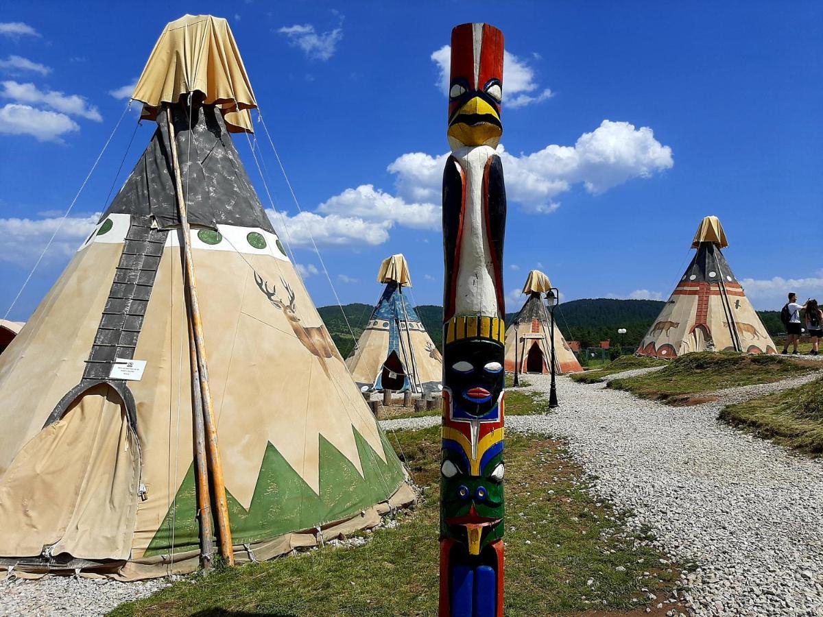 El Paso City, Zlatibor - Unique Wooden Cottages, Treehouse, Wild West Rooms, Accommodation 1-6 People Екстер'єр фото
