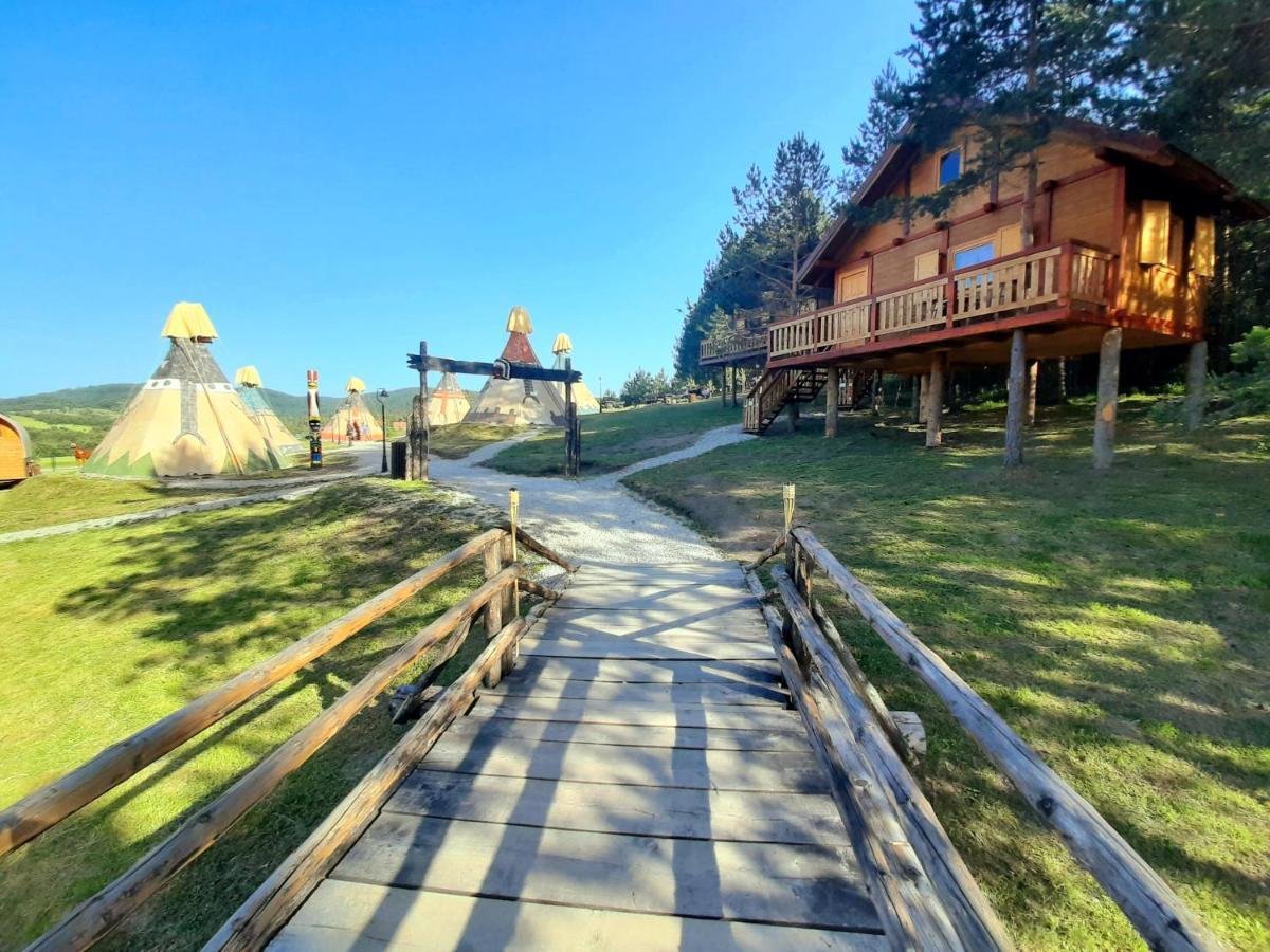 El Paso City, Zlatibor - Unique Wooden Cottages, Treehouse, Wild West Rooms, Accommodation 1-6 People Екстер'єр фото