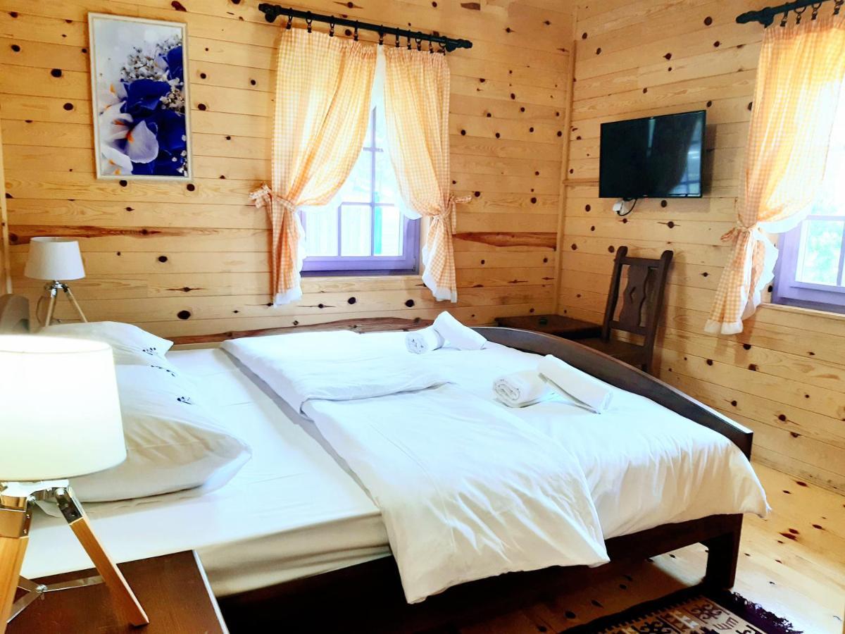 El Paso City, Zlatibor - Unique Wooden Cottages, Treehouse, Wild West Rooms, Accommodation 1-6 People Екстер'єр фото